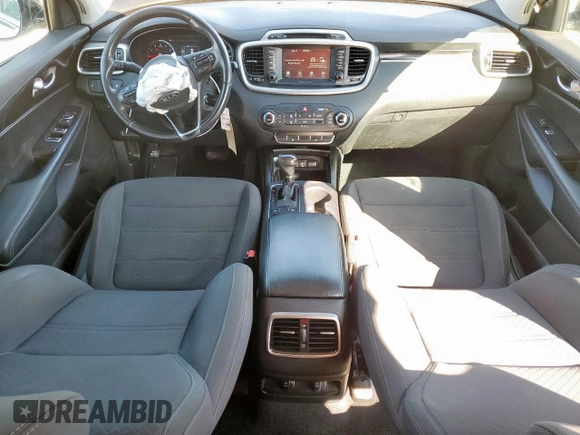 2018 Kia Sorento LX with VIN 5XYPG4A39JG375908, listed as a Copart auction lot 45412235 with 140,483 mi miles and Salvage Title. Bid and sale history available at carsss.com. Image 8.
