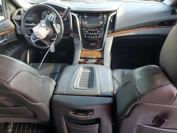 2020 Cadillac Escalade ESV Luxury z VIN 1GYS3HKJ7LR223781, wystawiony jako Copart lot #56966085 z przebiegiem 68 802 mil mil oraz Szkoda całkowita • Salvage title. Historia ofert i sprzedaży dostępna na DreamBid. Obrazek 8.