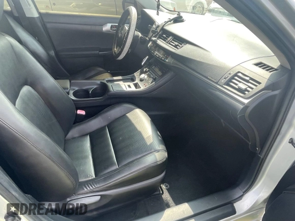 2011 Lexus CT 200h with VIN JTHKD5BH5B2015337, listed as a Copart auction lot 59417405 with 166,867 mi miles and Clean title. Bid and sale history available at DreamBid. Image 5.