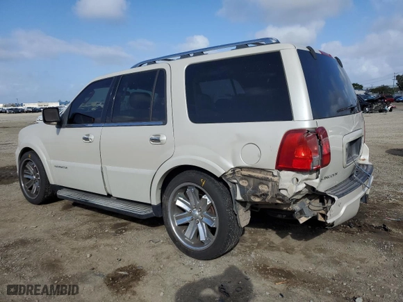 2005 Lincoln Navigator Luxury with VIN 5LMFU28535LJ19136, listed as a Copart auction lot 51378595 with 0 mi miles and Salvage Title. Bid and sale history available at carsss.com. Image 2.