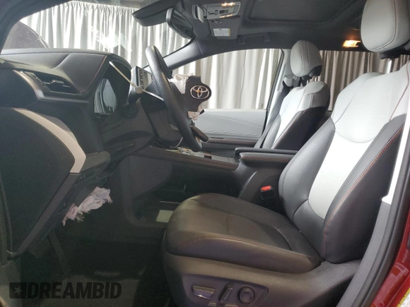 2021 Toyota Sienna XSE with VIN 5TDDRKEC1MS021660, listed as a Copart auction lot 60449624 with 16,194 mi miles and Clean Title. Bid and sale history available at DreamBid. Image 7.