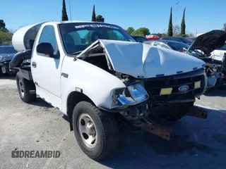 1997 Ford F-150 z VIN 1FTDF1725VKA56881, wystawiony jako IAAI lot #41826007 z przebiegiem 255 988 mil mil oraz . Historia ofert i sprzedaży dostępna na DreamBid. Obrazek 1.