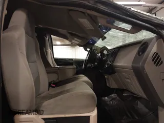 2008 Ford Super Duty F-250 SRW XL with VIN 1FTSX21R18EE30647, listed as a IAAI auction lot 41588298 with 228,680 mi miles. Bid and sale history available at carsss.com. Image 5.