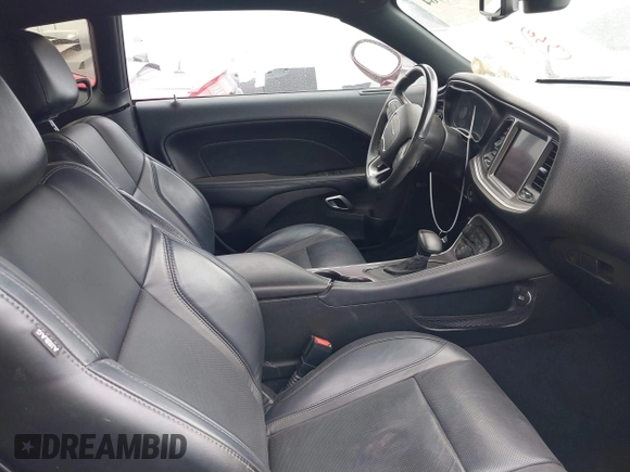 2019 Dodge Challenger SXT z VIN 2C3CDZAGXKH632914, wystawiony jako IAAI lot #42218764 z przebiegiem Nie podano mil oraz . Historia ofert i sprzedaży dostępna na DreamBid. Obrazek 5.