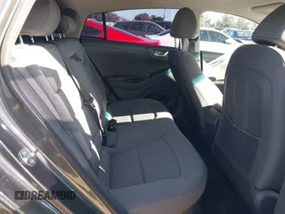2022 Hyundai Ioniq SE z VIN KMHC75LCXNU271168, wystawiony jako IAAI lot #41073220 z przebiegiem 31 890 mil mil oraz . Historia ofert i sprzedaży dostępna na DreamBid. Obrazek 8.