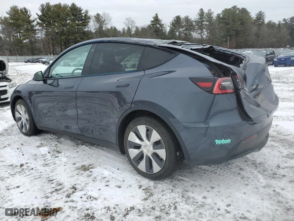 2021 Tesla Model Y Long Range with VIN 5YJYGDEE7MF081953, listed as a Copart auction lot 88310505 with 28,857 mi miles and Salvage Title. Bid and sale history available at carsss.com. Image 2.