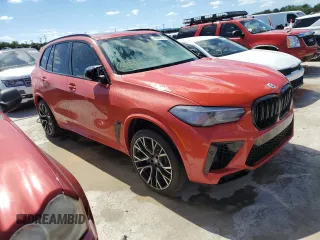 2023 BMW X5 M z VIN 5YMJU0C07P9P13978, wystawiony jako Copart lot #49664573 z przebiegiem Nie podano mil oraz . Historia ofert i sprzedaży dostępna na DreamBid. Obrazek 4.