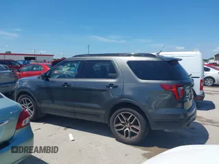 2018 Ford Explorer Sport z VIN 1FM5K8GT6JGB00350, wystawiony jako IAAI lot #42599100 z przebiegiem Nie podano mil oraz . Historia ofert i sprzedaży dostępna na DreamBid. Obrazek 14.