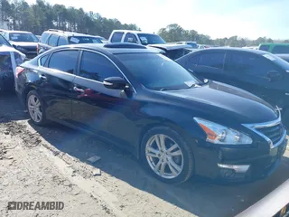 2013 Nissan Altima 3.5 SL with VIN 1N4BL3AP3DN522729, listed as a IAAI auction lot 41339379 with 258,869 mi miles. Bid and sale history available at carsss.com. Image 1.