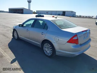 2011 Ford Fusion Hybrid with VIN 3FADP0L38BR302907, listed as a IAAI auction lot 41805491 with 197,453 mi miles. Bid and sale history available at carsss.com. Image 3.