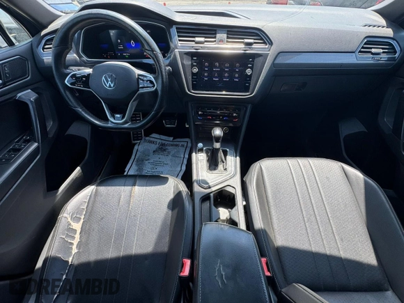 2022 Volkswagen Tiguan SE R-Line Black with VIN 3VVCB7AX3NM131, listed as a Copart auction lot 57200955 with 192,171 mi miles and Clean title. Bid and sale history available at DreamBid. Image 9.