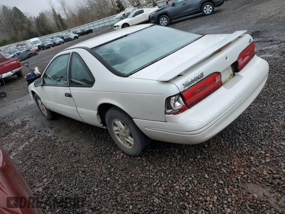 1997 Ford Thunderbird LX z VIN 1FALP62W2VH154138, wystawiony jako Copart lot #46281235 z przebiegiem 145 738 mil mil oraz Tytuł czysty. Historia ofert i sprzedaży dostępna na DreamBid. Obrazek 2.