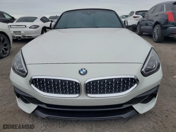 2019 BMW Z4 sDrive30i with VIN WBAHF3C53KWW42252, listed as a Copart auction lot 76571294 with 25,078 mi miles and Non Repairable. Bid and sale history available at carsss.com. Image 5.