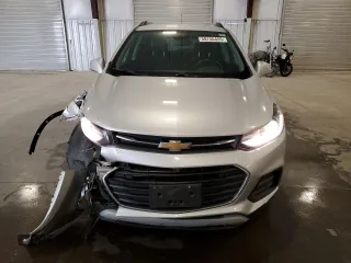 2019 Chevrolet Trax LT z VIN KL7CJLSB6KB960809, wystawiony jako Copart lot #58746455 z przebiegiem 76 342 mil mil oraz Szkoda całkowita • Salvage title. Historia ofert i sprzedaży dostępna na DreamBid. Obrazek 5.