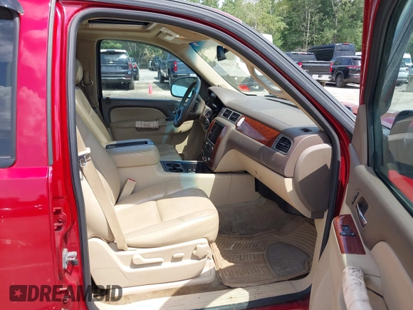 2013 Chevrolet Suburban LT with VIN 1GNSKJE7XDR184242, listed as a IAAI auction lot 42736924 with 217,906 mi miles and . Bid and sale history available at DreamBid. Image 5.