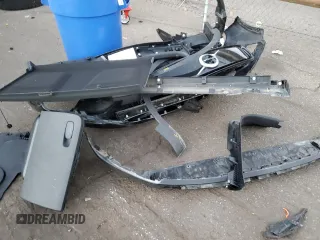 2021 Volvo XC40 z VIN YV4ED3UR9M2561647, wystawiony jako Copart lot #85908524 z przebiegiem 31 479 mil mil oraz Szkoda całkowita • Salvage title. Historia ofert i sprzedaży dostępna na DreamBid. Obrazek 13.