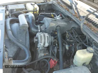 1999 Chevrolet Silverado 1500 LS z VIN 1GCEK19T5XE158575, wystawiony jako IAAI lot #43102446 z przebiegiem Nie podano mil oraz . Historia ofert i sprzedaży dostępna na DreamBid. Obrazek 13.