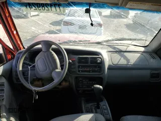 2004 Chevrolet Tracker with VIN 2CNBJ134846911647, listed as a Copart auction lot 77128924 with Not provided miles and Salvage title. Bid and sale history available at DreamBid. Image 8.