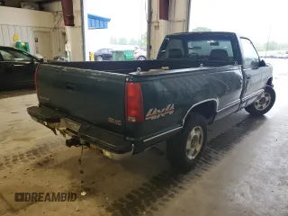 1998 GMC Sierra 1500 with VIN 1GTEK14M1WZ516360, listed as a Copart auction lot 58415935 with 81,043 mi miles and Clean title. Bid and sale history available at DreamBid. Image 3.