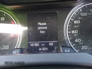 2010 Audi A4 Premium Plus z VIN WAUFFAFLXAN058599, wystawiony jako IAAI lot #41502654 z przebiegiem 161 563 mil mil oraz . Historia ofert i sprzedaży dostępna na DreamBid. Obrazek 7.