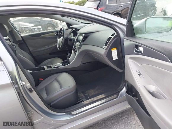 2015 Hyundai Sonata Hybrid Limited with VIN KMHEC4A4XFA119808, listed as a IAAI auction lot 41600740 with 52,458 mi miles. Bid and sale history available at carsss.com. Image 5.