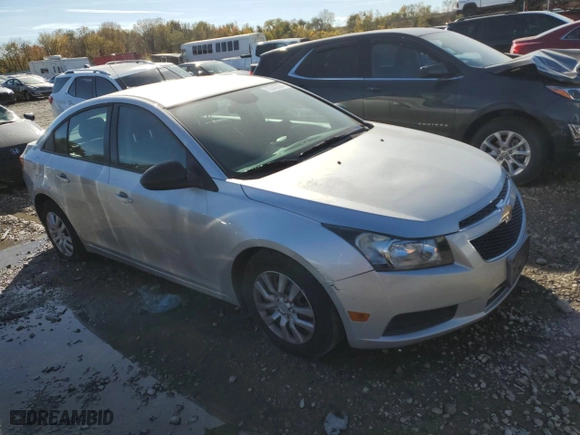 2013 Chevrolet Cruze LS with VIN 1G1PA5SH9D7224109, listed as a Copart auction lot 75542684 with 203,783 mi miles and Clean Title. Bid and sale history available at carsss.com. Image 4.