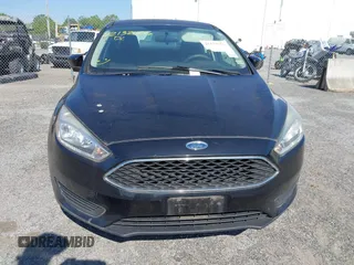 2015 Ford Focus SE with VIN 1FADP3F28FL204176, listed as a IAAI auction lot 42132656 with Not Provided miles. Bid and sale history available at carsss.com. Image 6.