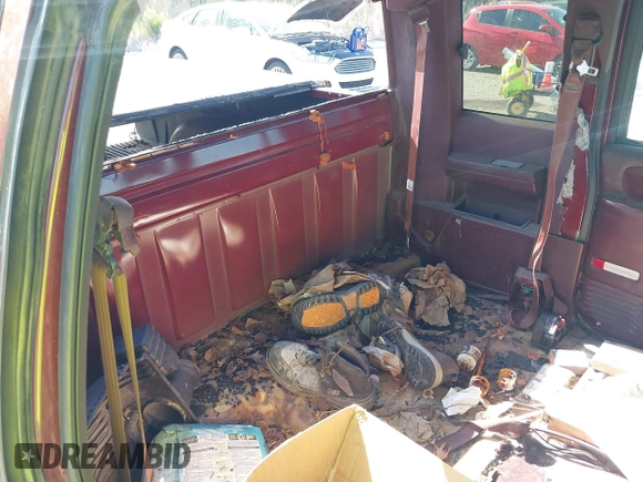 1998 Chevrolet Silverado 1500 with VIN 1GCEK19R0WR161525, listed as a IAAI auction lot 42279618 with 205,746 mi miles and . Bid and sale history available at DreamBid. Image 8.