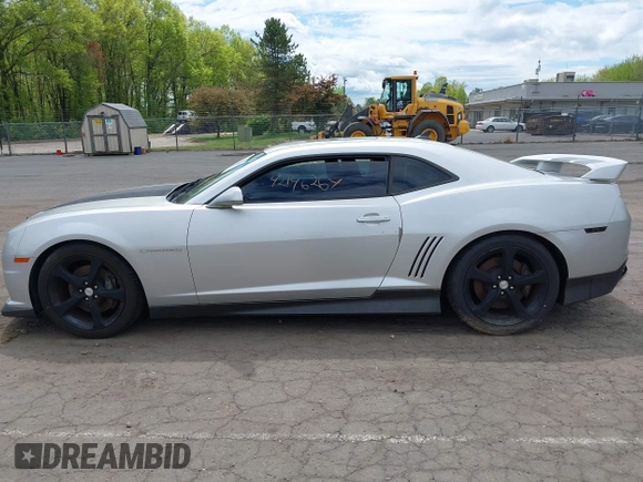 2013 Chevrolet Camaro SS с VIN 2G1FK1EJXD9112353, выставлен на аукционе IAAI как лот 42196264 с пробегом 71 339 миль миль и . История ставок и продаж доступна на DreamBid. Изображение 14.