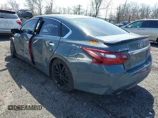 2017 Nissan Altima S z VIN 1N4AL3AP5HC234322, wystawiony jako IAAI lot #41947565 z przebiegiem 174 659 mil mil oraz . Historia ofert i sprzedaży dostępna na DreamBid. Obrazek 3.