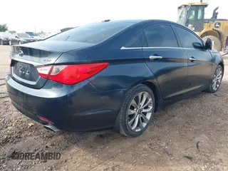 2012 Hyundai Sonata SE with VIN 5NPEC4AB9CH444313, listed as a IAAI auction lot 42068568 with 133,494 mi miles and . Bid and sale history available at carsss.com. Image 4.