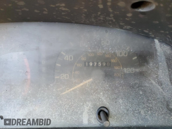 1993 Toyota Camry LE with VIN JT2SK12E8P0149731, listed as a Copart auction lot 83082154 with 197,590 mi miles and Salvage Title. Bid and sale history available at carsss.com. Image 9.