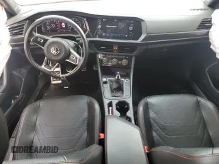 2019 Volkswagen Jetta GLI S z VIN 3VW5T7BU5KM148082, wystawiony jako Copart lot #56562505 z przebiegiem 100 026 mil mil oraz Szkody całkowita. Historia ofert i sprzedaży dostępna na DreamBid. Obrazek 8.