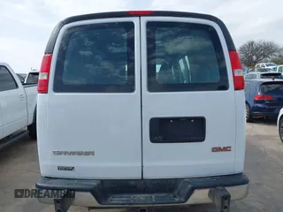 2019 GMC Savana Cargo with VIN 1GTW7AFGXK1220517, listed as a IAAI auction lot 41547025 with 131,264 mi miles. Bid and sale history available at carsss.com. Image 17.