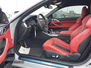 2023 BMW M4 Competition xDrive с VIN WBS43AZ00PCM16326, выставлен на аукционе IAAI как лот 42153872 с пробегом 10 165 миль миль и . История ставок и продаж доступна на DreamBid. Изображение 5.