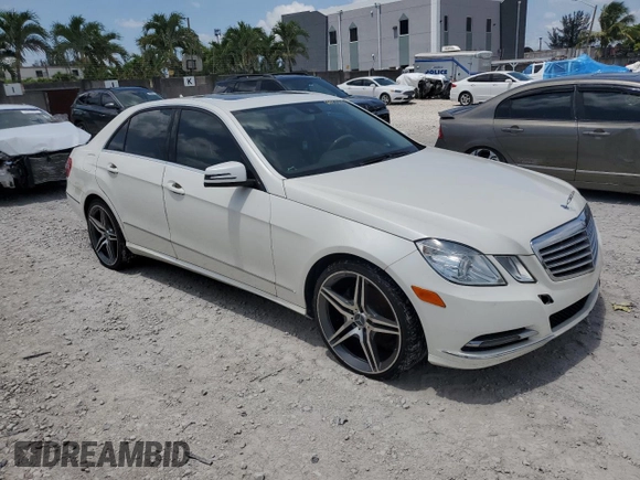 2013 Mercedes-Benz E 350 Luxury with VIN WDDHF2EB5DA704191, listed as a Copart auction lot 58959775 with 105,645 mi miles and Clean title. Bid and sale history available at DreamBid. Image 4.