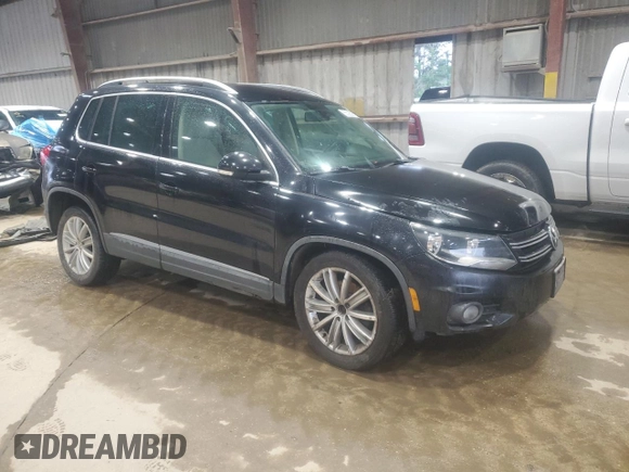 2012 Volkswagen Tiguan SE z VIN WVGAV7AX5CW536238, wystawiony jako Copart lot #55528005 z przebiegiem 127 732 mil mil oraz Szkody całkowita. Historia ofert i sprzedaży dostępna na DreamBid. Obrazek 4.