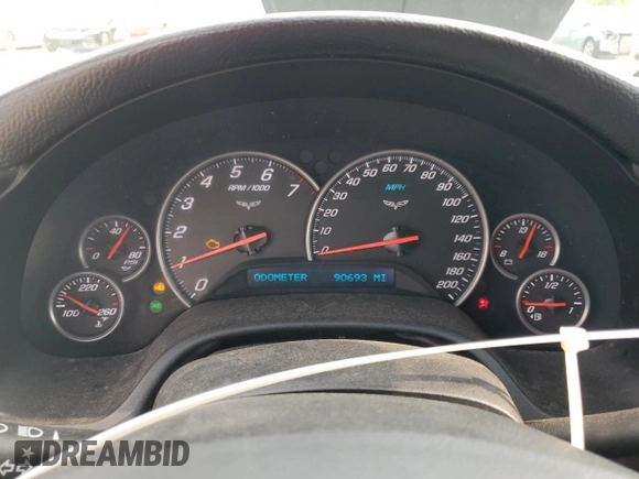 2011 Chevrolet Corvette 1LT with VIN 1G1YE2DW7B5109682, listed as a Copart auction lot 56855635 with 90,693 mi miles and Clean title. Bid and sale history available at DreamBid. Image 9.