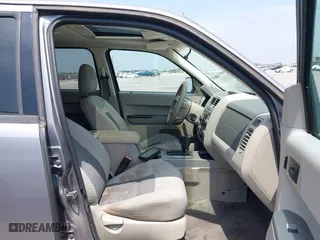 2008 Ford Escape XLT with VIN 1FMCU03178KE48057, listed as a IAAI auction lot 42082340 with 281,744 mi miles. Bid and sale history available at carsss.com. Image 5.