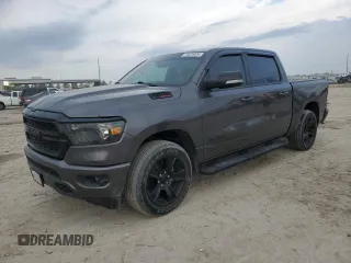 2021 Ram 1500 Big Horn z VIN 1C6RREFM2MN812467, wystawiony jako Copart lot #76520834 z przebiegiem 45 762 mil mil oraz Szkoda całkowita • Salvage title. Historia ofert i sprzedaży dostępna na DreamBid. Obrazek 1.
