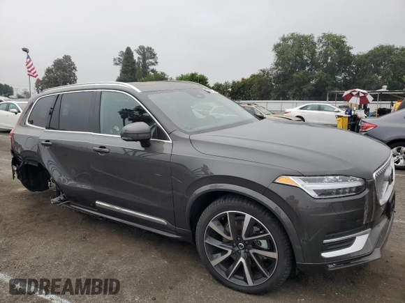 2024 Volvo XC90 Ultimate Bright Theme with VIN YV4062PF0R1205973, listed as a Copart auction lot 56794924 with 3,552 mi miles and Salvage Title. Bid and sale history available at carsss.com. Image 4.