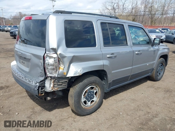 2016 Jeep Patriot Sport z VIN 1C4NJPBA4GD699525, wystawiony jako IAAI lot #41892313 z przebiegiem 57 309 mil mil oraz . Historia ofert i sprzedaży dostępna na DreamBid. Obrazek 4.