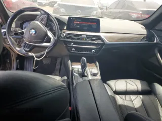 2019 BMW 5 Series 540i xDrive z VIN WBAJE7C59KWW08196, wystawiony jako Copart lot #58231265 z przebiegiem 162 400 mil mil oraz Czysty tytuł • Clean title. Historia ofert i sprzedaży dostępna na DreamBid. Obrazek 8.
