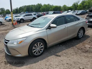 2017 Toyota Camry XLE z VIN 4T1BF1FK4HU320556, wystawiony jako Copart lot #60473925 z przebiegiem 93 816 mil mil oraz Szkoda całkowita • Salvage title. Historia ofert i sprzedaży dostępna na DreamBid. Obrazek 1.