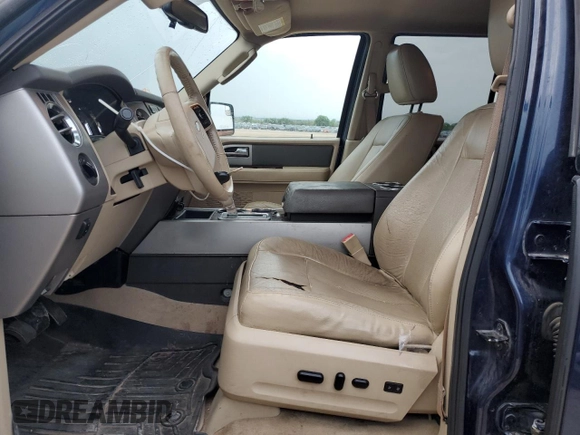 2013 Ford Expedition XLT z VIN 1FMJU1H55DEF33562, wystawiony jako Copart lot #51381725 z przebiegiem 151 074 mil mil oraz Czysty tytuł • Clean title. Historia ofert i sprzedaży dostępna na DreamBid. Obrazek 7.