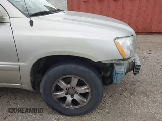 2002 Toyota Highlander z VIN JTEGD21A920030182, wystawiony jako IAAI lot #41944944 z przebiegiem 214 460 mil mil oraz . Historia ofert i sprzedaży dostępna na DreamBid. Obrazek 14.
