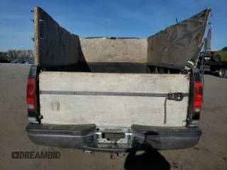 2001 Ford Super Duty F-250 XL with VIN 1FTNW20L11ED23827, listed as a Copart auction lot 82335324 with 223,835 mi miles and Salvage Title. Bid and sale history available at carsss.com. Image 6.