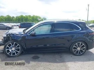 2020 Porsche Cayenne z VIN WP1AA2AYXLDA02335, wystawiony jako IAAI lot #42274256 z przebiegiem 69 113 mil mil oraz . Historia ofert i sprzedaży dostępna na DreamBid. Obrazek 14.