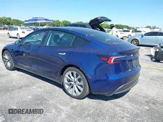 2024 Tesla Model 3 z VIN 5YJ3E1EAXRF751577, wystawiony jako IAAI lot #41831992 z przebiegiem 11 mil mil oraz . Historia ofert i sprzedaży dostępna na DreamBid. Obrazek 3.