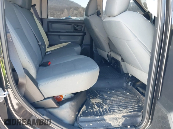 2015 Ram 2500 Tradesman with VIN 3C6UR5CL2FG635579, listed as a IAAI auction lot 41821764 with 112,147 mi miles. Bid and sale history available at carsss.com. Image 8.